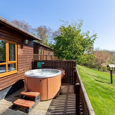 Douglas Fir Lodge With Hot Tub Cupar Exterior foto
